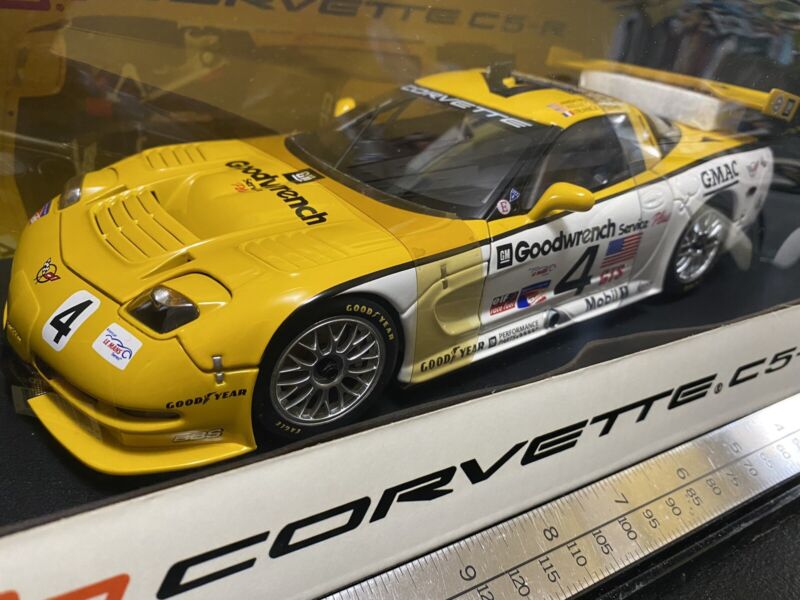 1:18 Chevrolet Corvette C5-R #4 2000 ALMS
