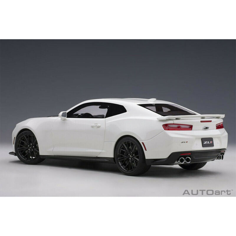 AUTOart 2017 Chevrolet Camaro ZL1 1:18 Model Car Summit White