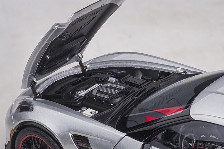 2016 CHEVROLET CORVETTE C7 Z06 BLADE SILVER 1:18 by AUTOart 71269