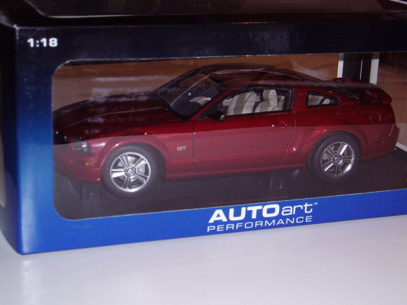 2005 Ford Mustang GT Coupe 1/18 Scale by AUTOart only 3000 MADEMINT IN BAD BOX