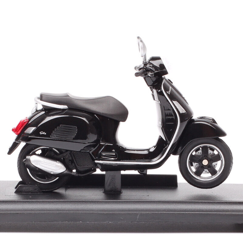 1/18 Welly 2017 Vespa GTS 125cc motorcycle diecast Scooter bike