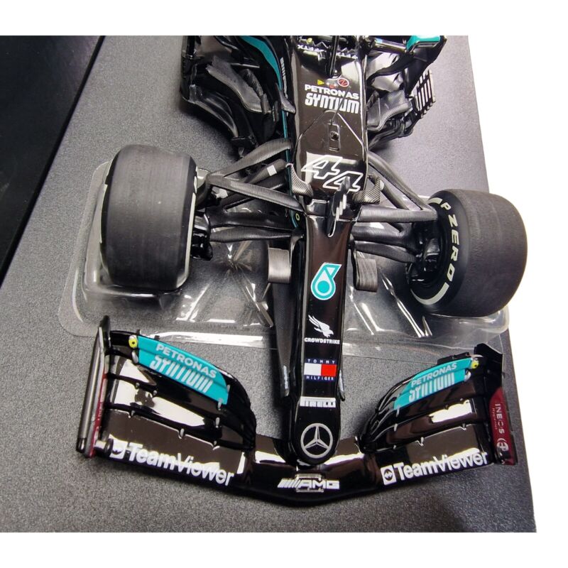 1/18 Minichamps F1 Lewis Hamilton 2021 Brazilian GP Mercedes Model RaceCar