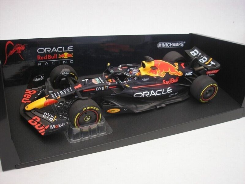 1/18 MINICHAMPS Formula 1 Red Bull RB18 Verstappen Miami 2022