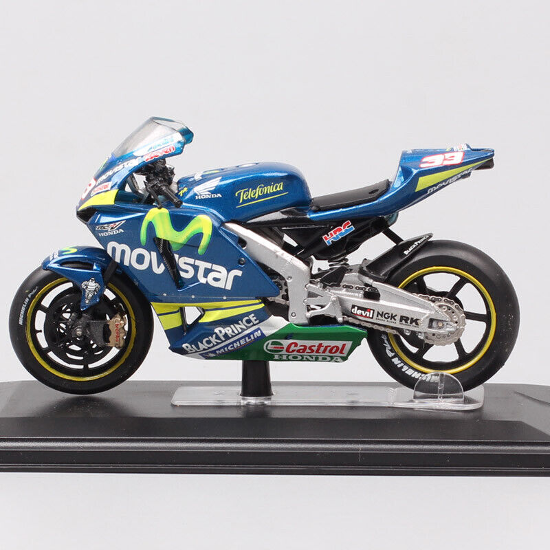 1/22 Italeri Honda RC211V Racer Marco Melandri No#33 motorcycle model toy 2005