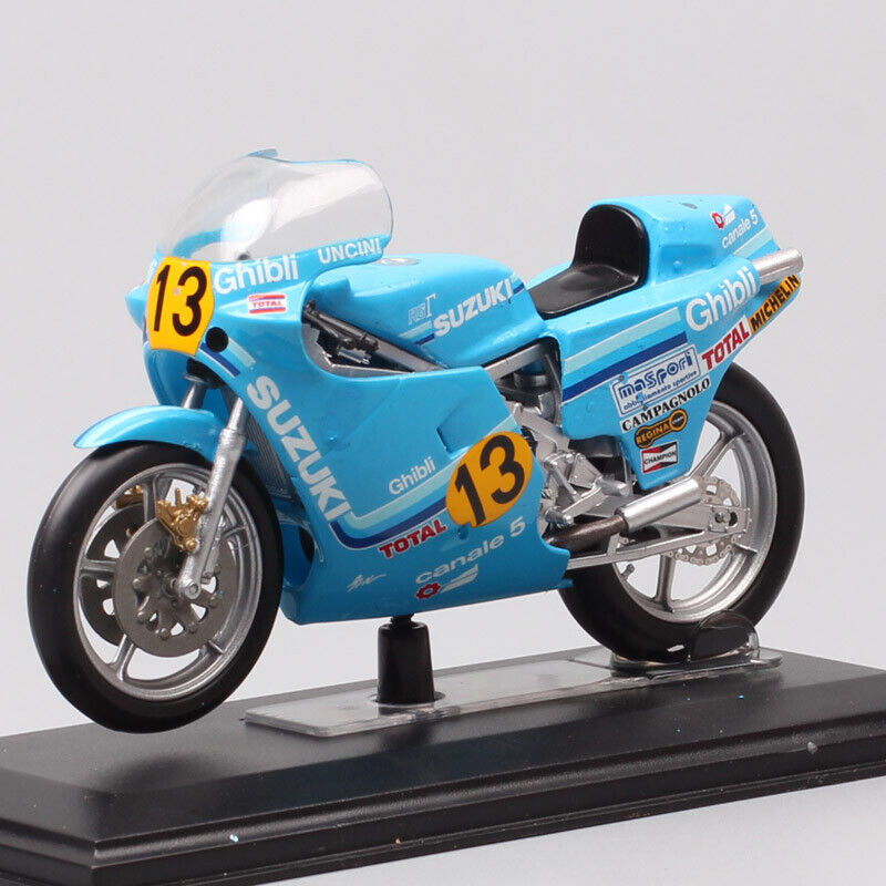 1/22 Italeri Suzuki RG 500 motoGP racing 1982 No.13 Franco Uncini motorcycle Toy