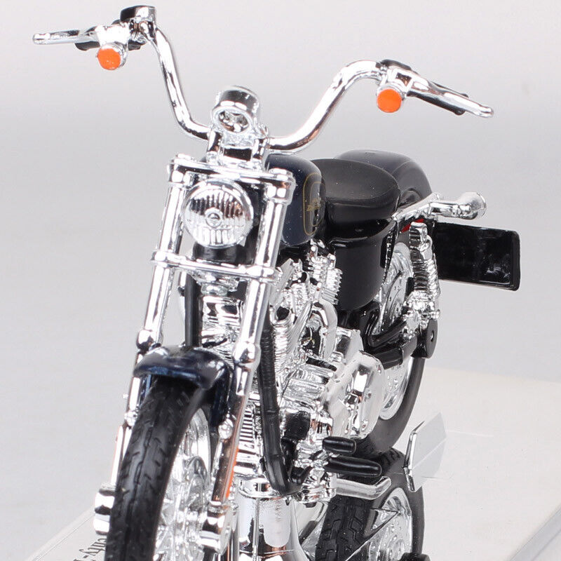 1/18 Maisto 2012 Harley XL 1200V SEVENTY-TWO 72 bike Sportster Motorcycle Toys