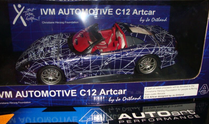 1/18 AUTOart CALLAWAY CORVETTE C12 MUKO ART CAR BLUE 71014