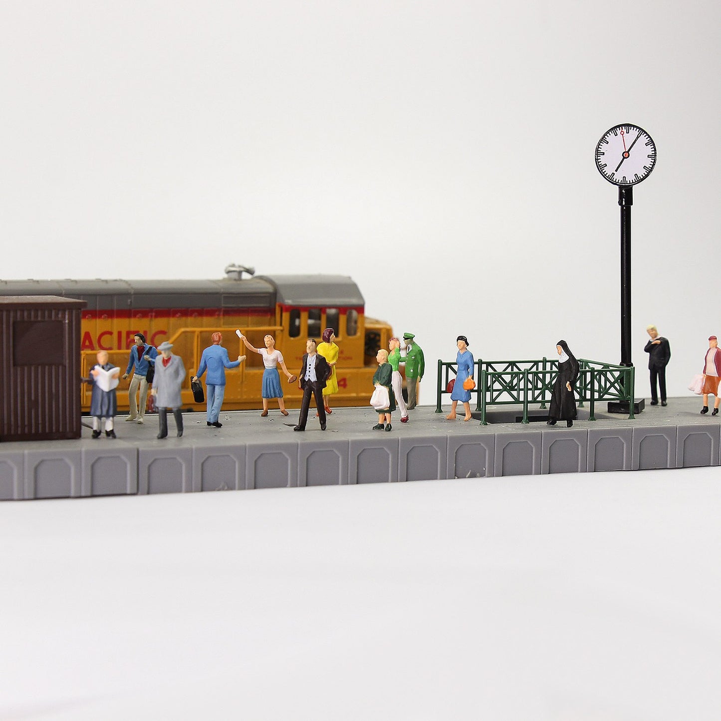 30pcs Ho Scale 1:87 Standing Seated Passenger People Painted Figures Model Train Layout P8721 - Model Building Kits