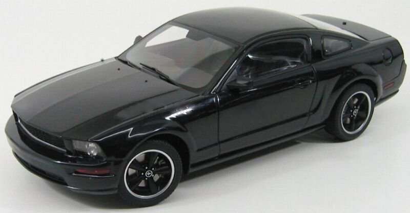 1:18 AUTOart 2008 MUSTANG GT BULLIT BLACK