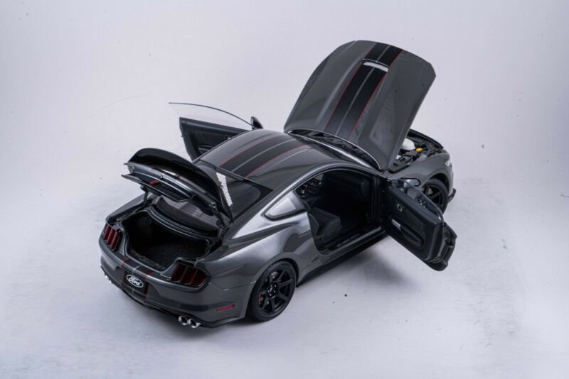 1/18 Autoart Ford Mustang SHELBY GT-350 R Gray Brand new in original box 1/18 Autoart Ford Mustang SHELBY GT350 R Gray ${sh$op-name} $478.95