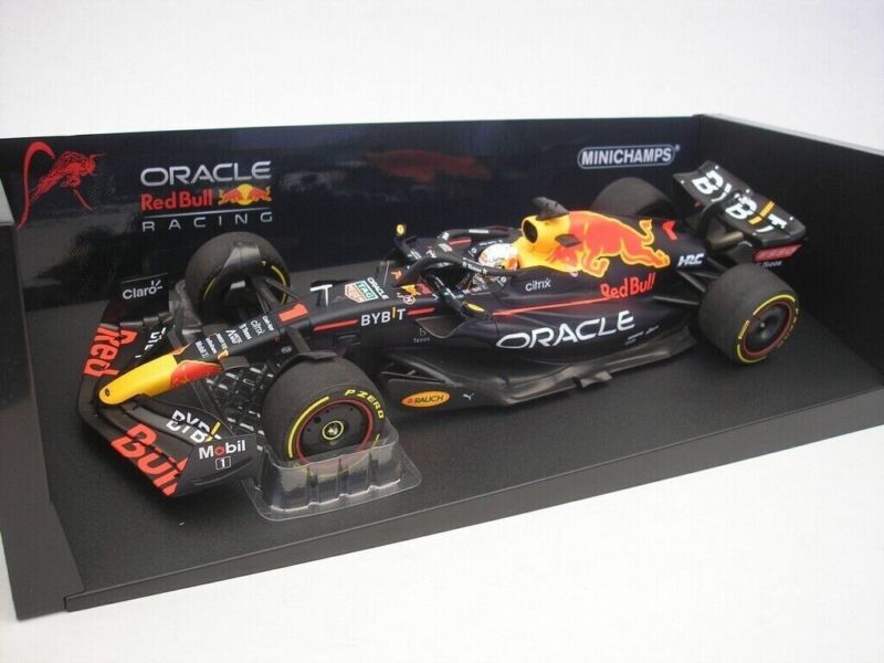 1/18 MINICHAMPS Formula 1 Red Bull RB18 Max Verstappen Gp 2022