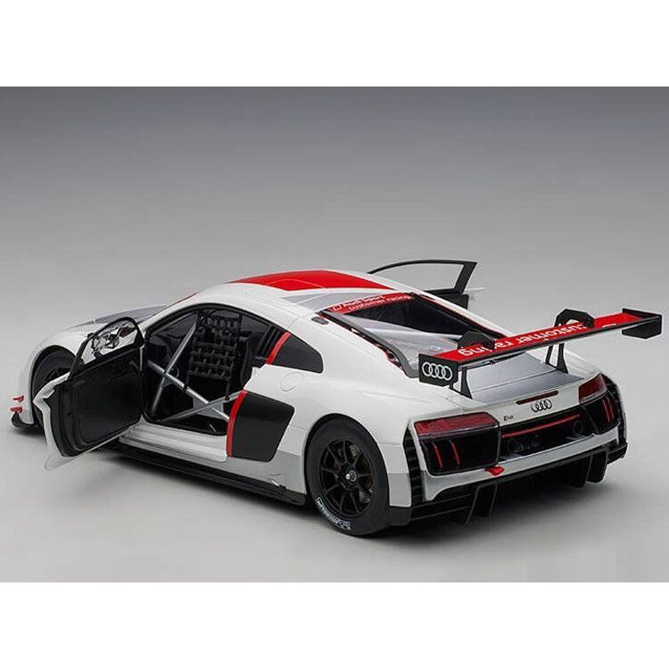 Autoart Audi R8 LMS Geneva Presentation Car 2016 1:18 Model Car White 81600