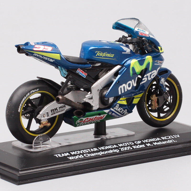 1/22 Italeri Honda RC211V Racer Marco Melandri No#33 motorcycle model toy 2005