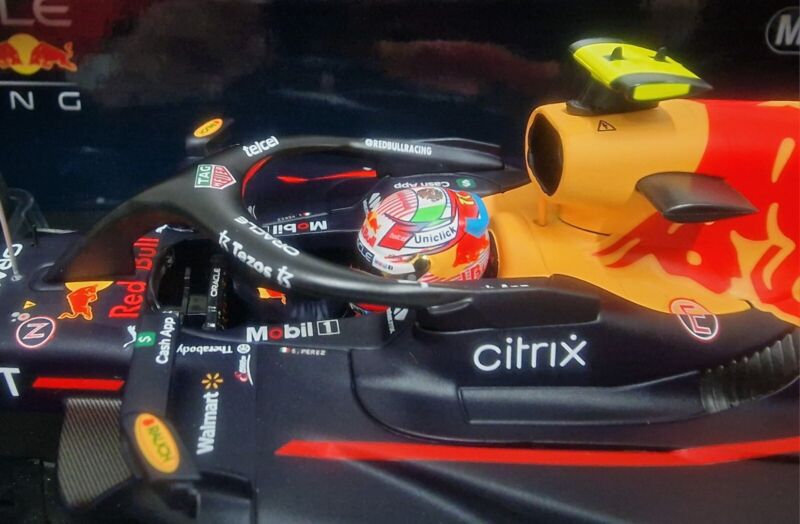 1/18 MINICHAMPS Formula 1 Red Bull RB18 S.Perez Miami Gp 2022