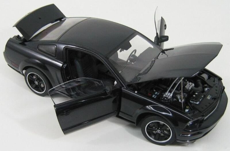 1:18 AUTOart 2008 MUSTANG GT BULLIT BLACK