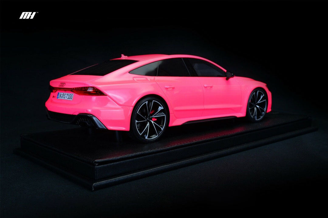 1/18 MotorHelix Audi RS7 from 2020 in Fluorescent Pink- Leather Base 99 pieces