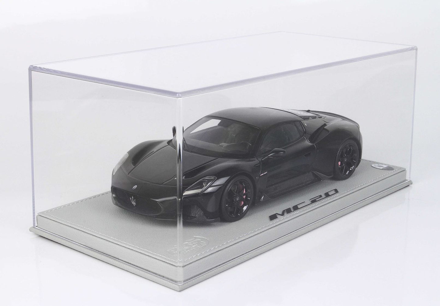 BBR 1/18   Maserati MC20 2020 special edition with Display Case - resin model