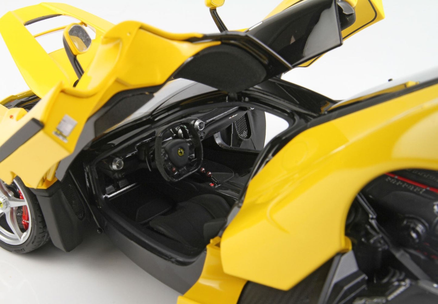 BBR 1/18 Ferrari LaFerrari DIE CAST Yellow Modena