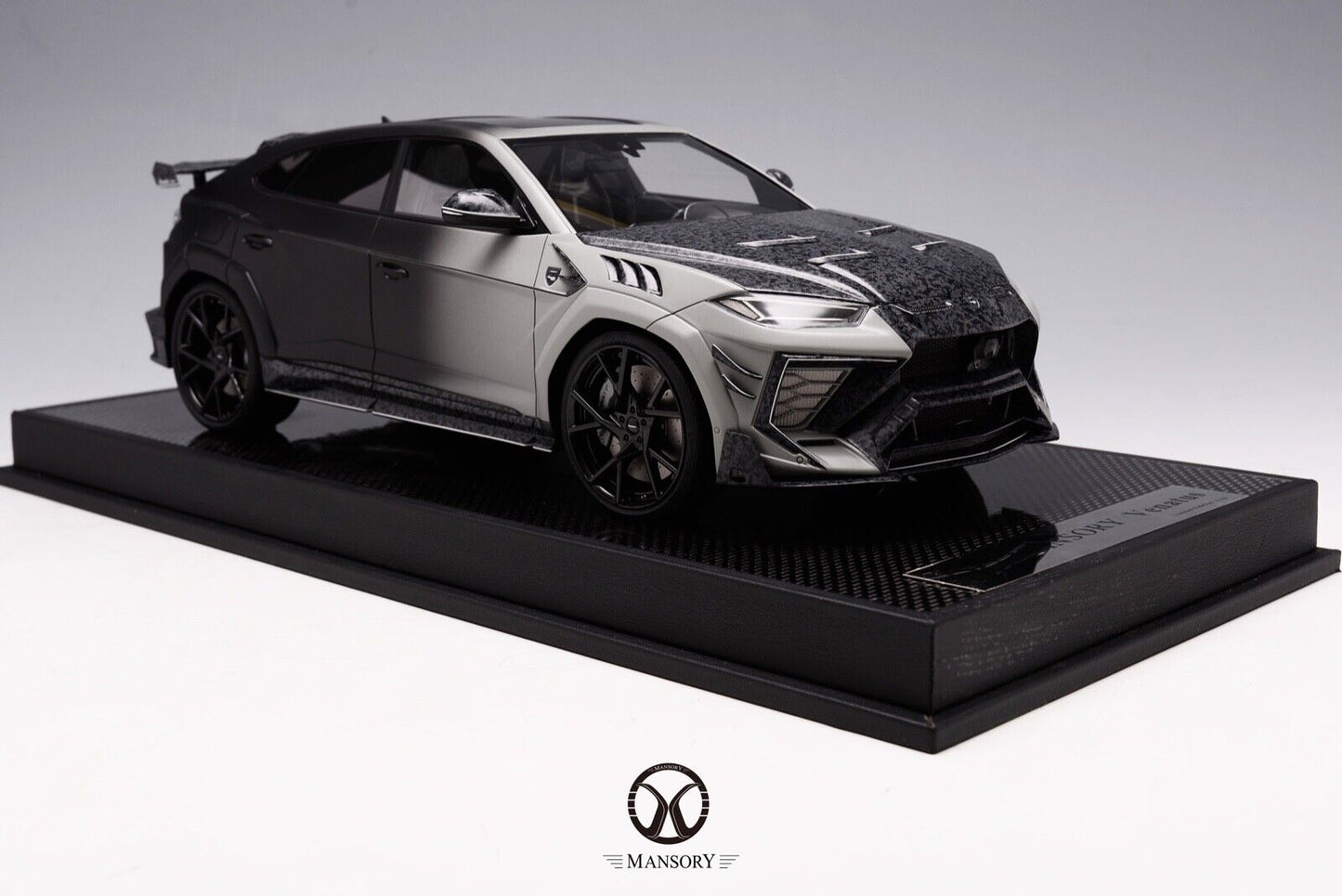 Timothy & Pierre 1/18 Lamborghini Urus Mansory in Grey to Black 99 pieces