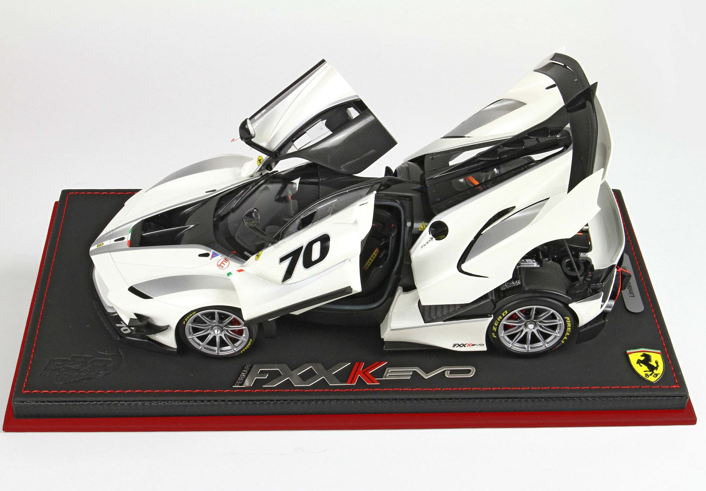 BBR 1/18 Ferrari FXXK-EVO DIE CAST - Bianco Italia Metal