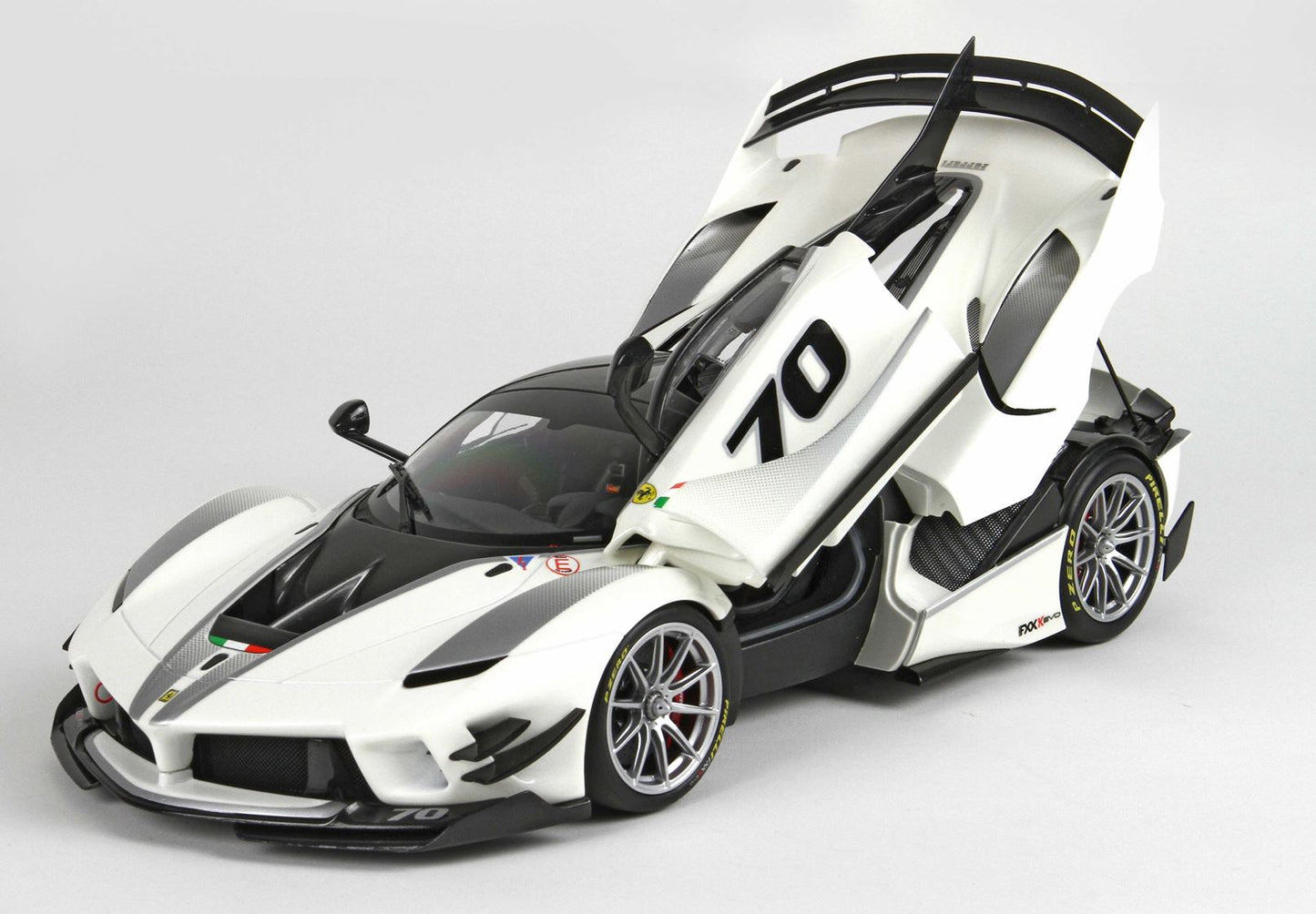 BBR 1/18 Ferrari FXXK-EVO DIE CAST - Bianco Italia Metal