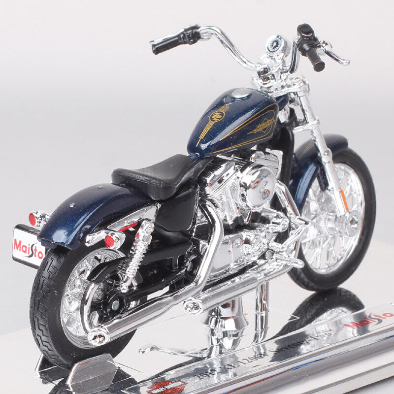 1/18 Maisto 2012 Harley XL 1200V SEVENTY-TWO 72 bike Sportster Motorcycle Toys