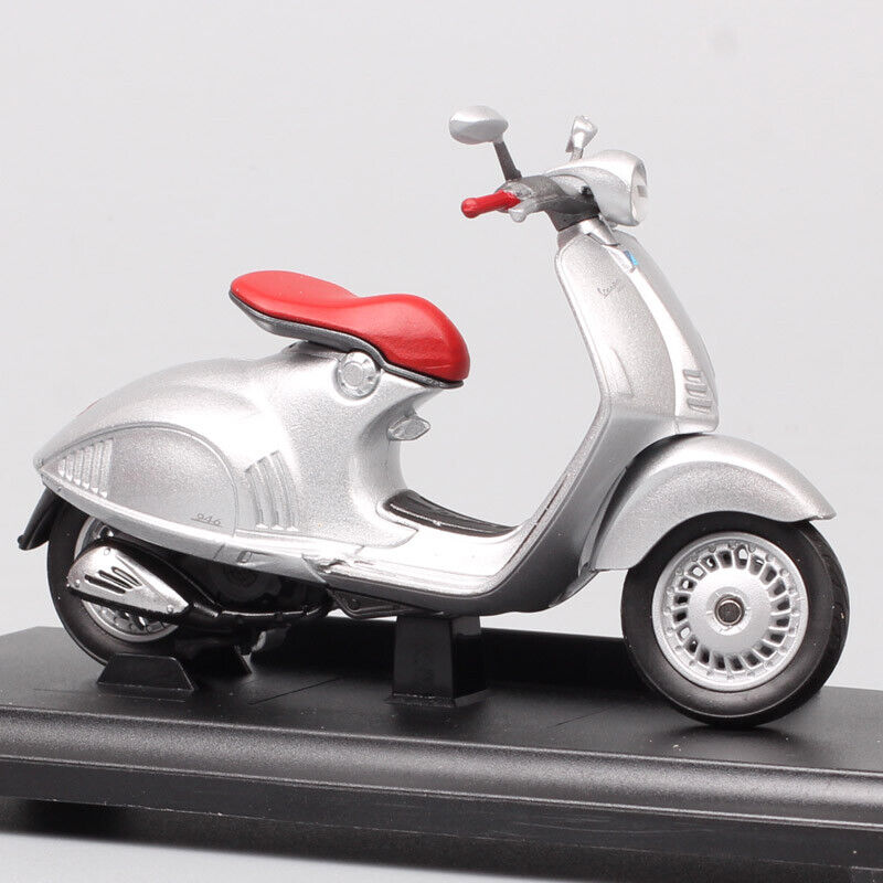 1:18 Welly 2014 Piaggio Vespa 946 Scooter motorcycle Diecast model