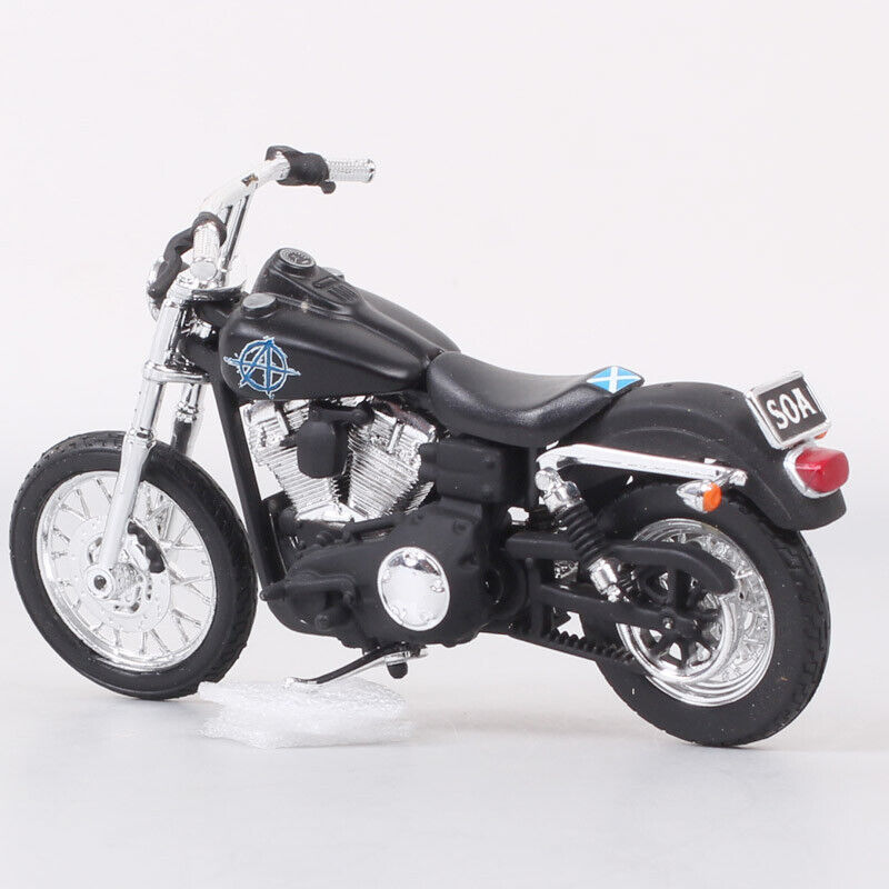 1/18 Scale 2006 Harley FXDBI Dyna Street Bob Diecast Toy model motorcycle Maisto