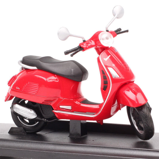 1:18 Welly 2017 Vespa GTS 125cc motorcycle diecast Scooter bike model