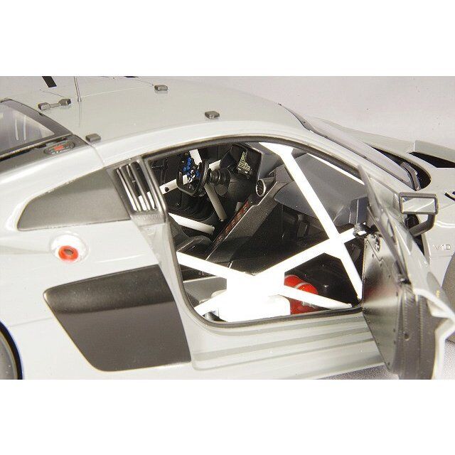 Autoart 1/18 Composite Audi R8 LMS 2018 Gray