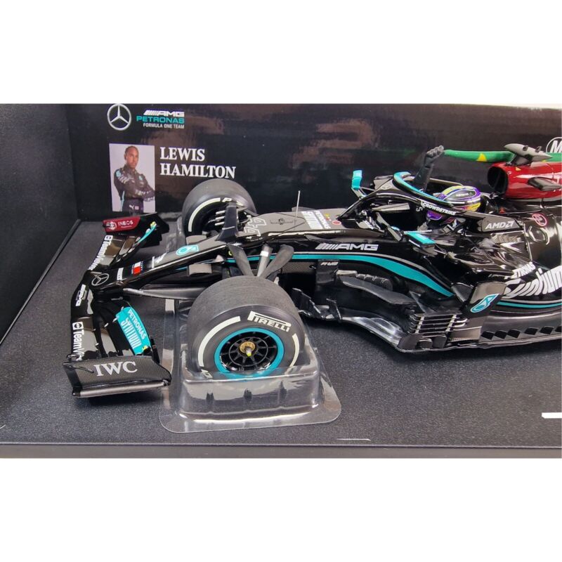 1/18 Minichamps F1 Lewis Hamilton 2021 Brazilian GP Mercedes Model RaceCar