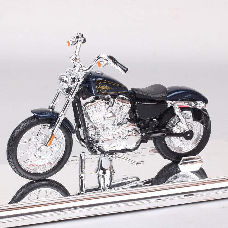 1/18 Maisto 2012 Harley XL 1200V SEVENTY-TWO 72 bike Sportster Motorcycle Toys