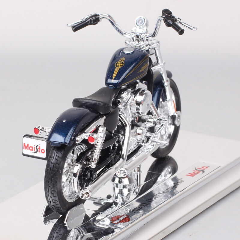 1/18 Maisto 2012 Harley XL 1200V SEVENTY-TWO 72 bike Sportster Motorcycle Toys