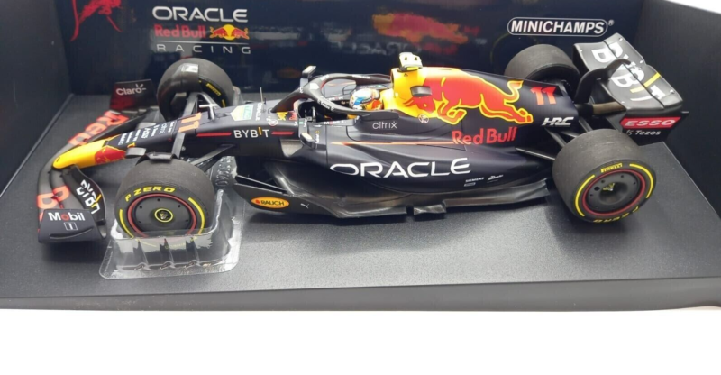 1/18 MINICHAMPS F1 Die Cast Formula 1 Red Bull RB18 Perez Gp 2022