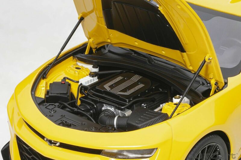 AUTOART 2017 Chevrolet Camaro ZL1 Bright Yellow