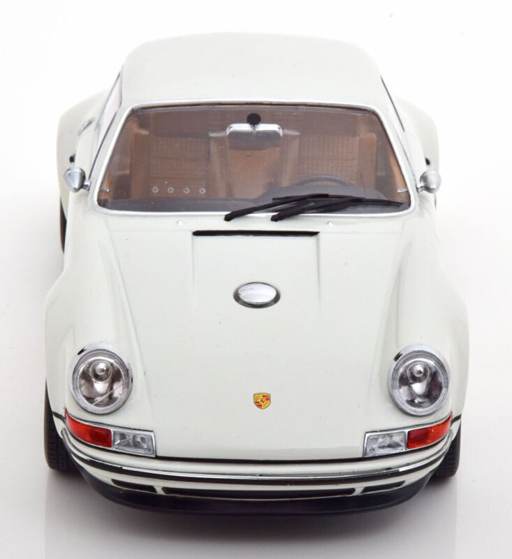 KK Scale 1/18 PORSCHE SINGER 911 COUPE LIGHT GREY