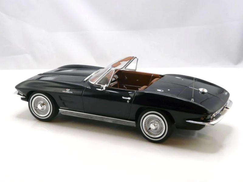 Norev 1/18 Chevrolet Corvette Sting Ray Cabriolet 1963 Black 189055
