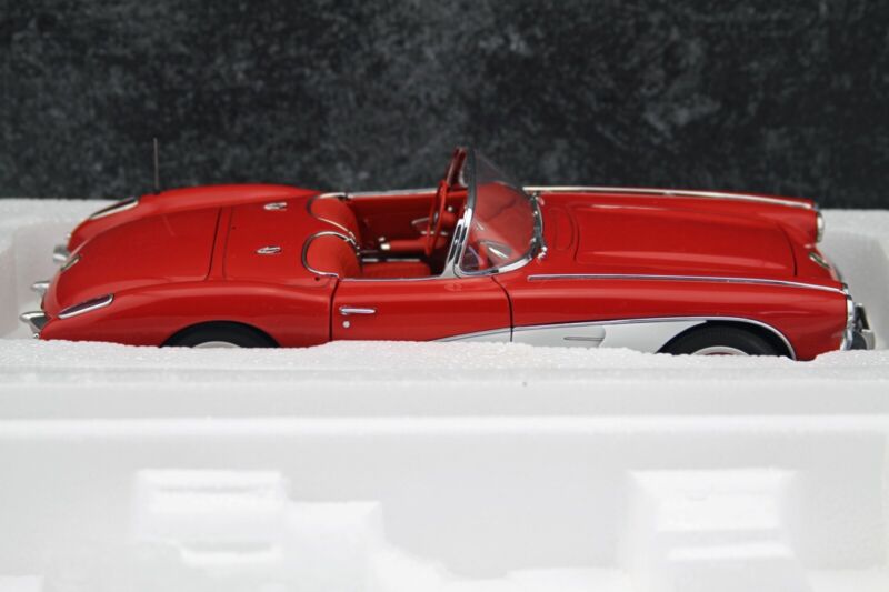 1:18 AUTOart 1959 Chevy Corvette Roman Red White Coves Millennium Collection