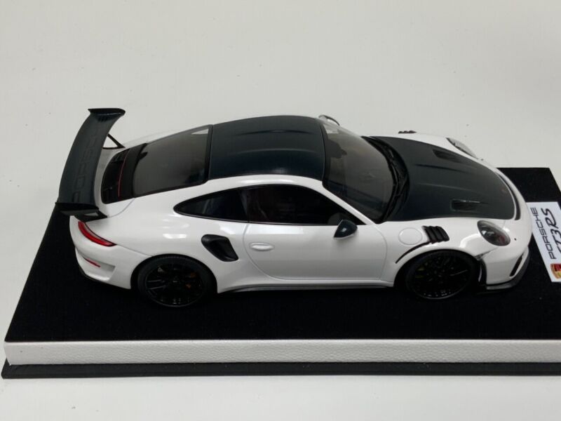 1/18 Minichamps Porsche 911 "991.2" GT3 RS White with Black Wheels leather base $445.95 ModelCarsHub