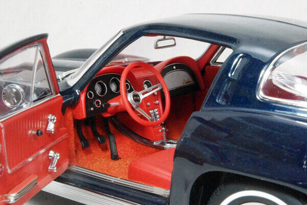 1/18 CHEVROLET Chevrolet Corvette (C2) Stingray Daytona Blue
