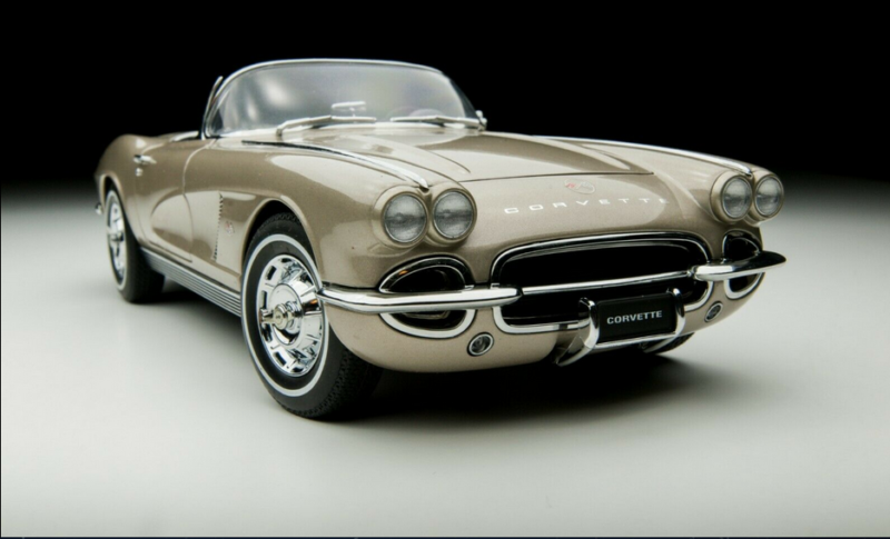 AUTOart 1:18 Millennium Corvette1962 Convertable Fawn Beige Limited Rare Edition