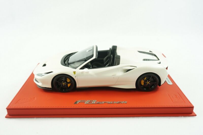 1/18 BBR FERRARI F8 TRIBUTO SPIDER FUJI WHITE MATT DELUXE RED LEATHER limited 12pcs