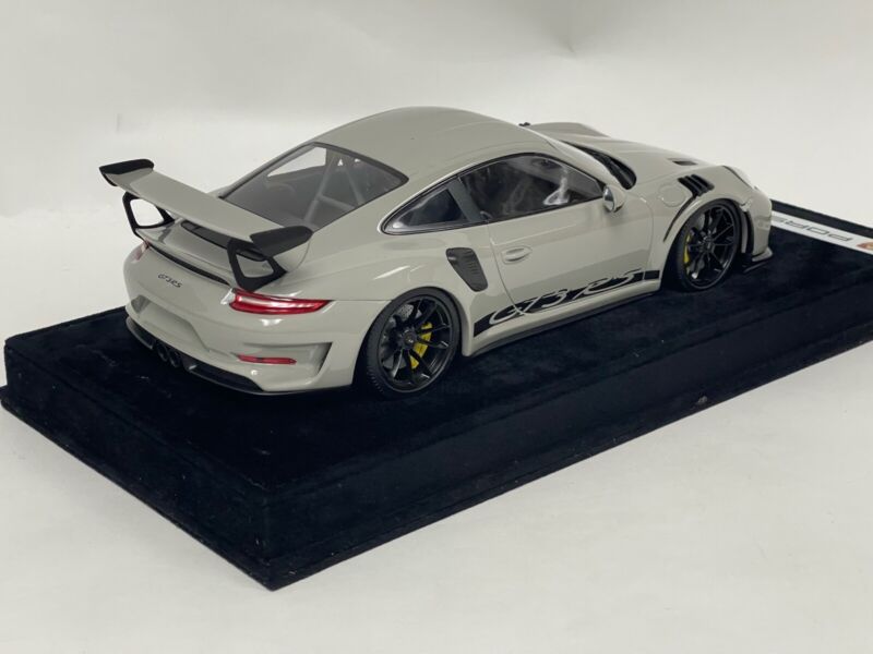 1/18 Minichamps Porsche 911 "991.2" GT3 RS Grey with Black Wheels leather $519.95 ModelCarsHub