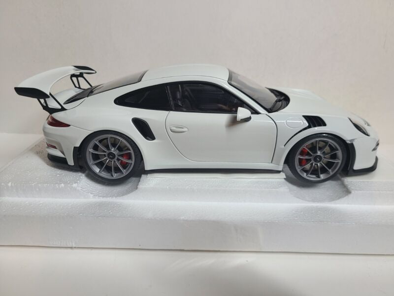 AUTOart PORSCHE 911 991 GT3 RS WHITE/DARK GREY WHEELS LE NIB 1:18 SCALE 78166