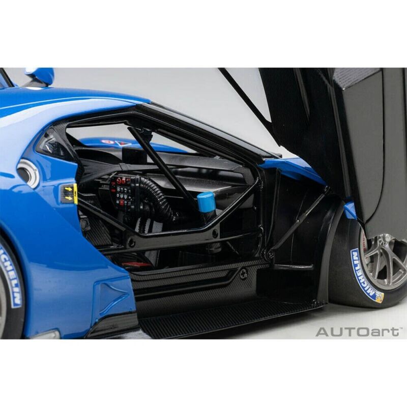 1/18 Autoart Ford Gt Le Mans Plain Color Version Blue Model Car Manufacturer Brand: Autoart MPN: 81812 Color: Blue Material: Composite diecast with some plastic Scale Size: 1:18 Part Type: Collectible Cars Dimensions approximately L-10.75 inches. ${sh$op-