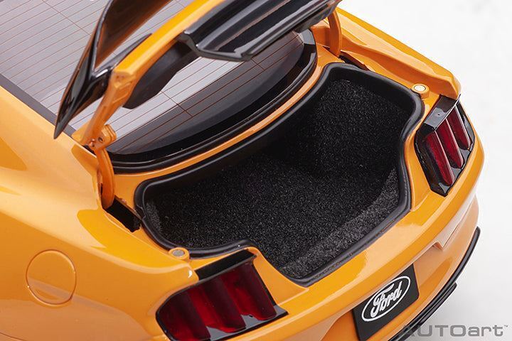 1:18 AUTOart Ford Shelby Mustang GT-350R Fury Orange