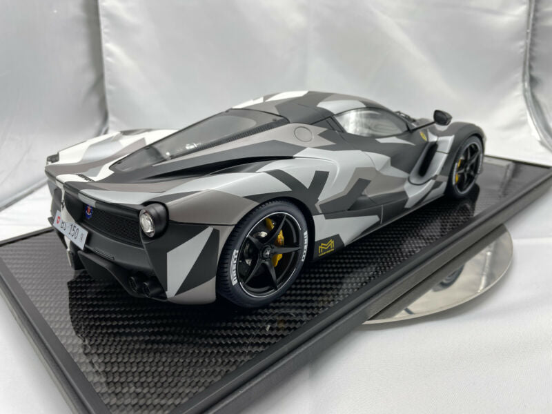 Ferrari LaFerrari Camouflage - LE 1/60 pcs BBR 1/12 Display Case