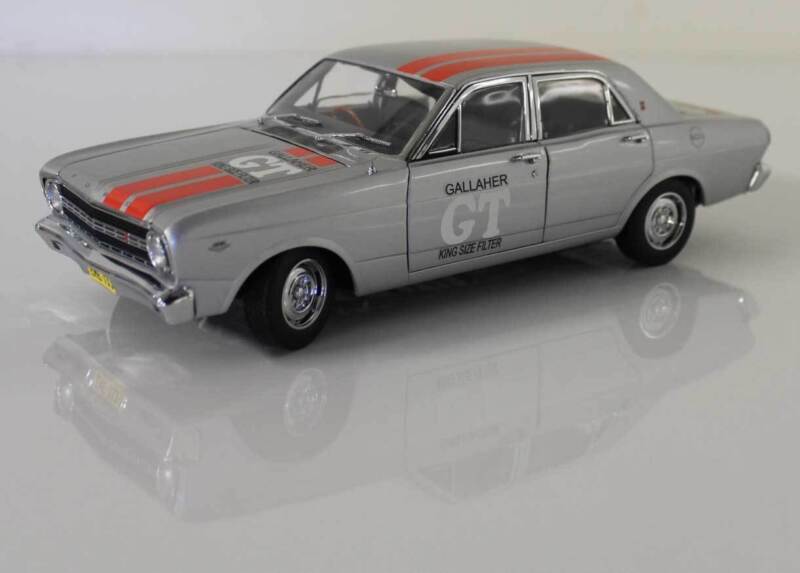 1/18 Ford XR GT Falcon 1967 Promotional Car 18071 Classic Carlectables 18071