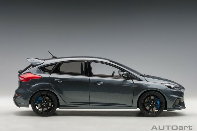 1/18 Autoart Ford Focus RS Stealth 2016 Gray Metallic Model Car Manufacturer Brand: Autoart MPN: 72954 Color: Gray Metallic Material: Composite diecast with some plastic Scale Size: 1:18 Part Type: Collectible Cars Dimensions approximately L-9.5 inches. $