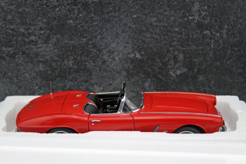 AUTOart 1962 Chevy Corvette Roman Red Millennium Collection 1:18